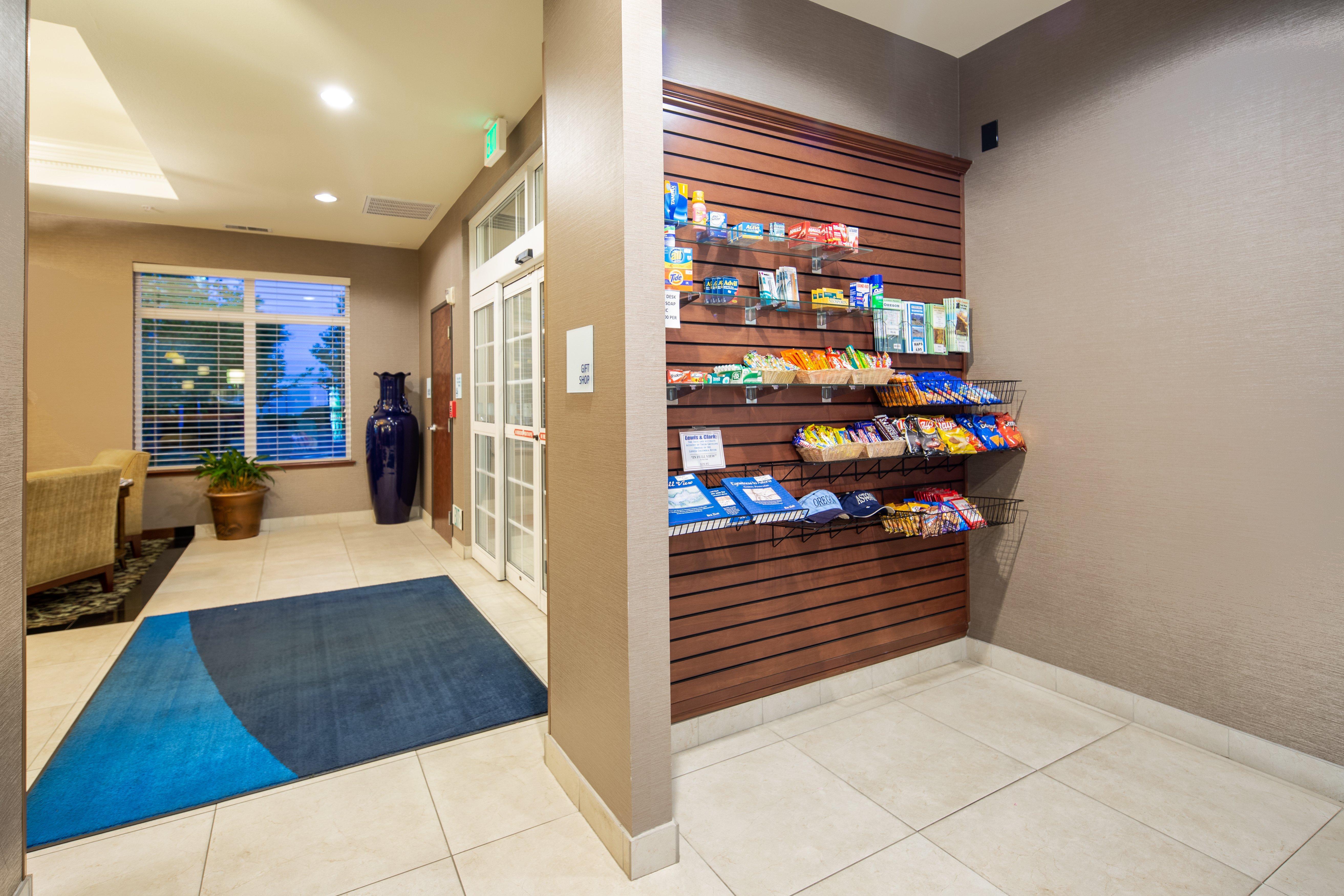Holiday Inn Express Hotel & Suites Astoria By Ihg Экстерьер фото