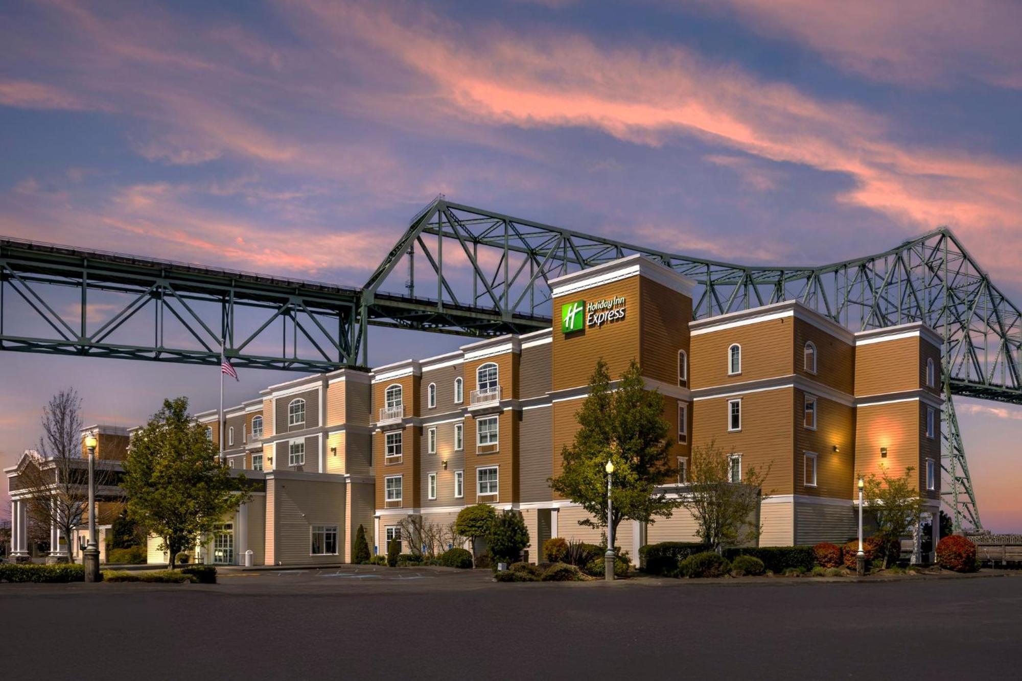 Holiday Inn Express Hotel & Suites Astoria By Ihg Экстерьер фото
