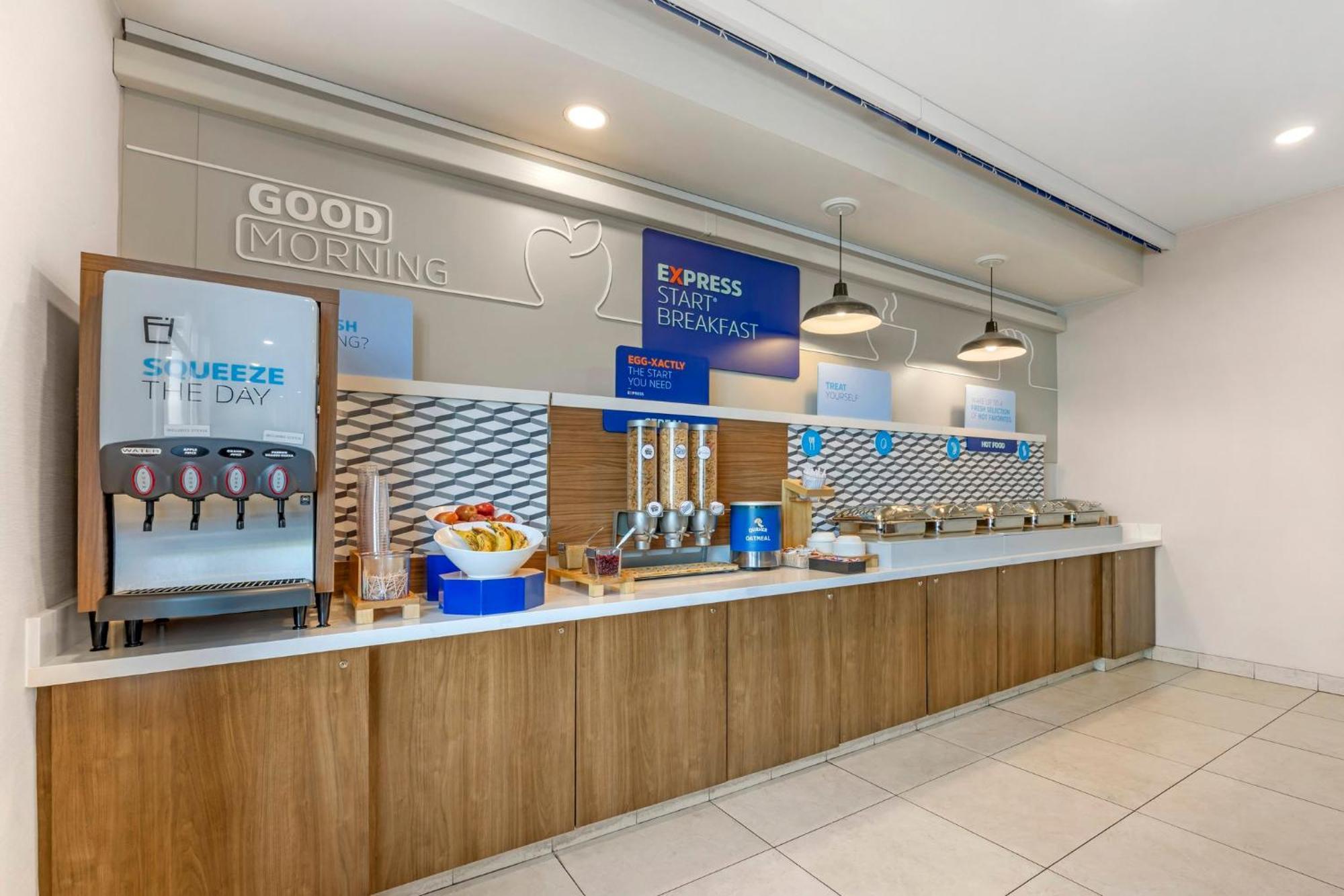Holiday Inn Express Hotel & Suites Astoria By Ihg Экстерьер фото