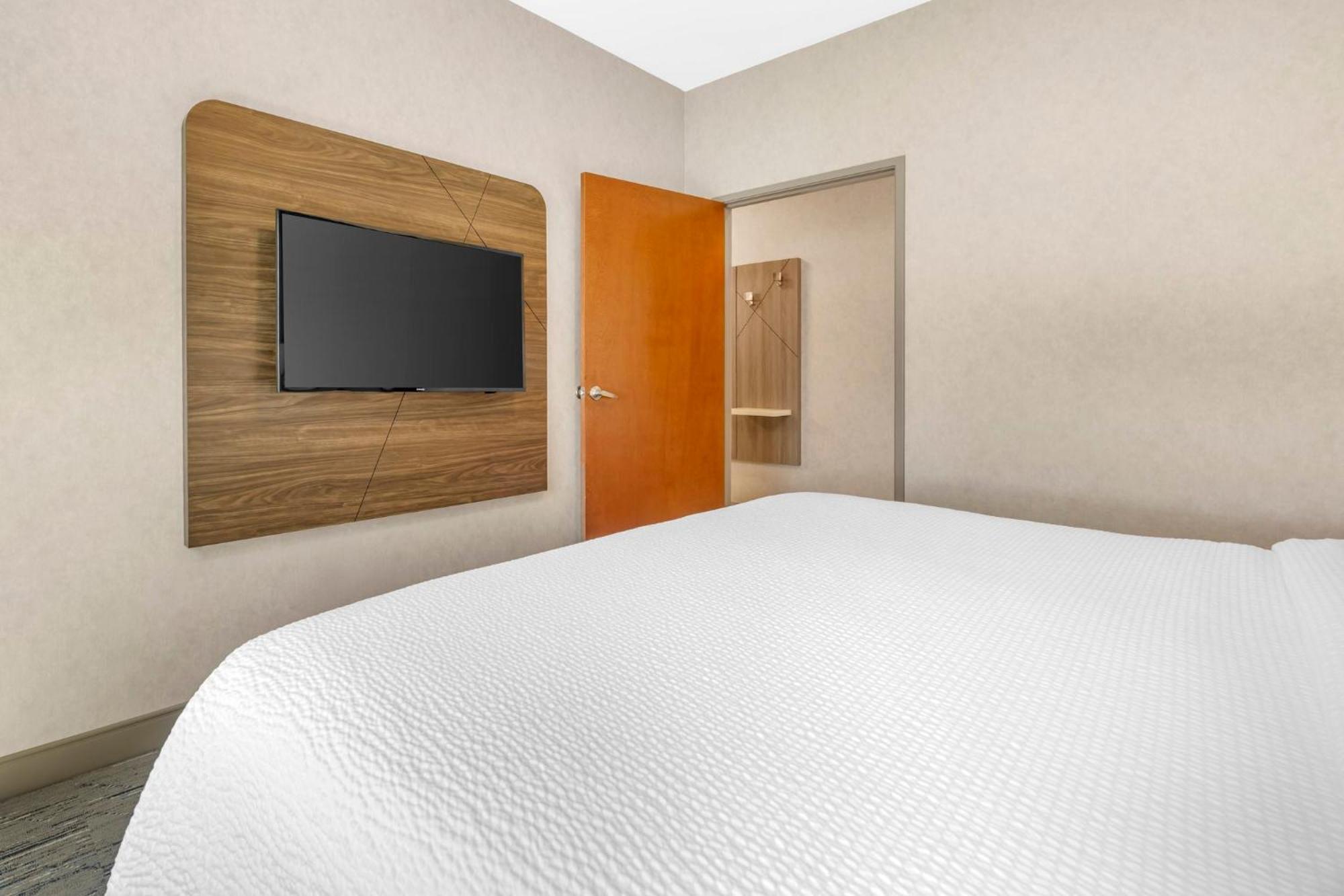 Holiday Inn Express Hotel & Suites Astoria By Ihg Экстерьер фото