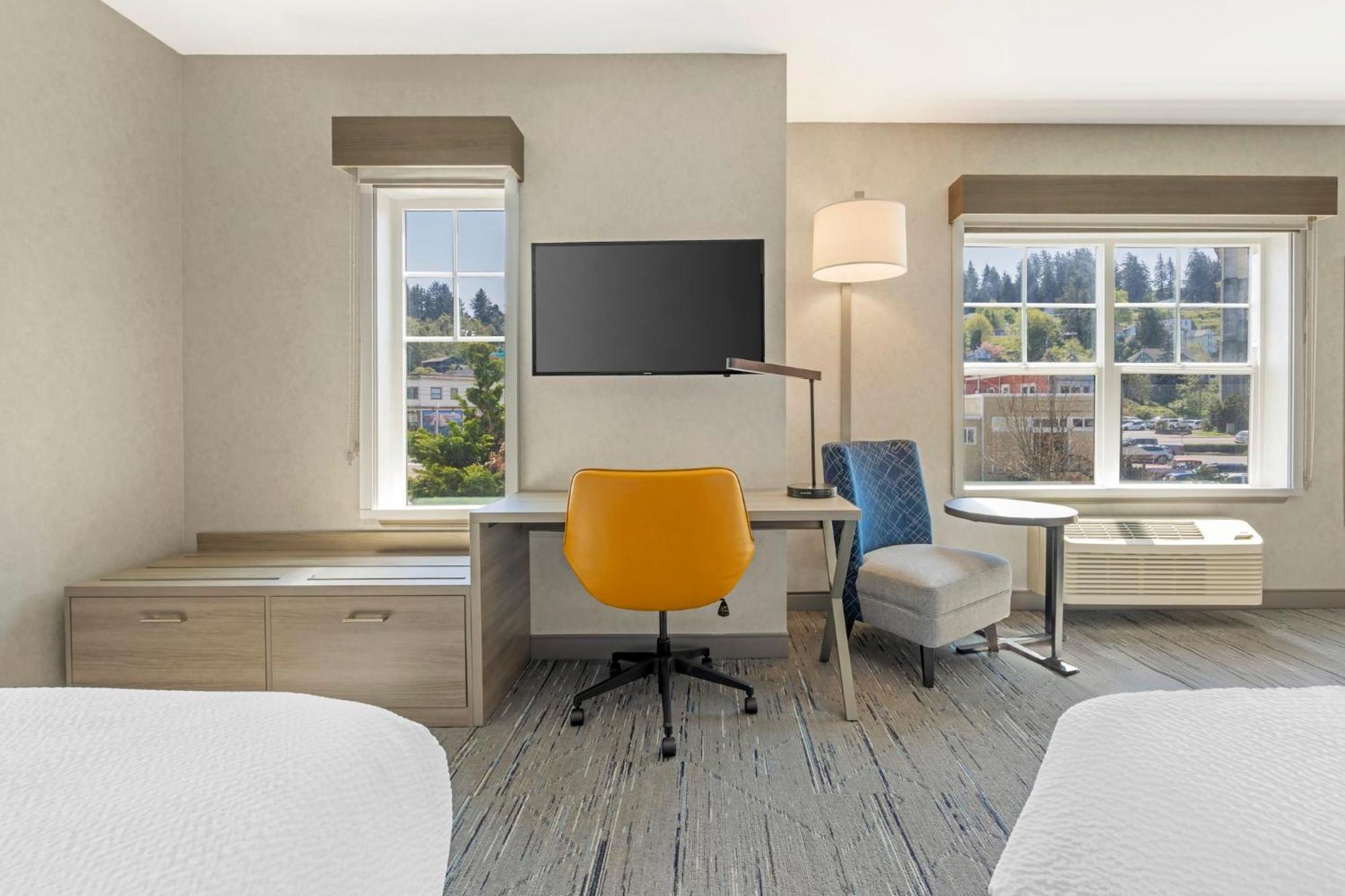 Holiday Inn Express Hotel & Suites Astoria By Ihg Экстерьер фото